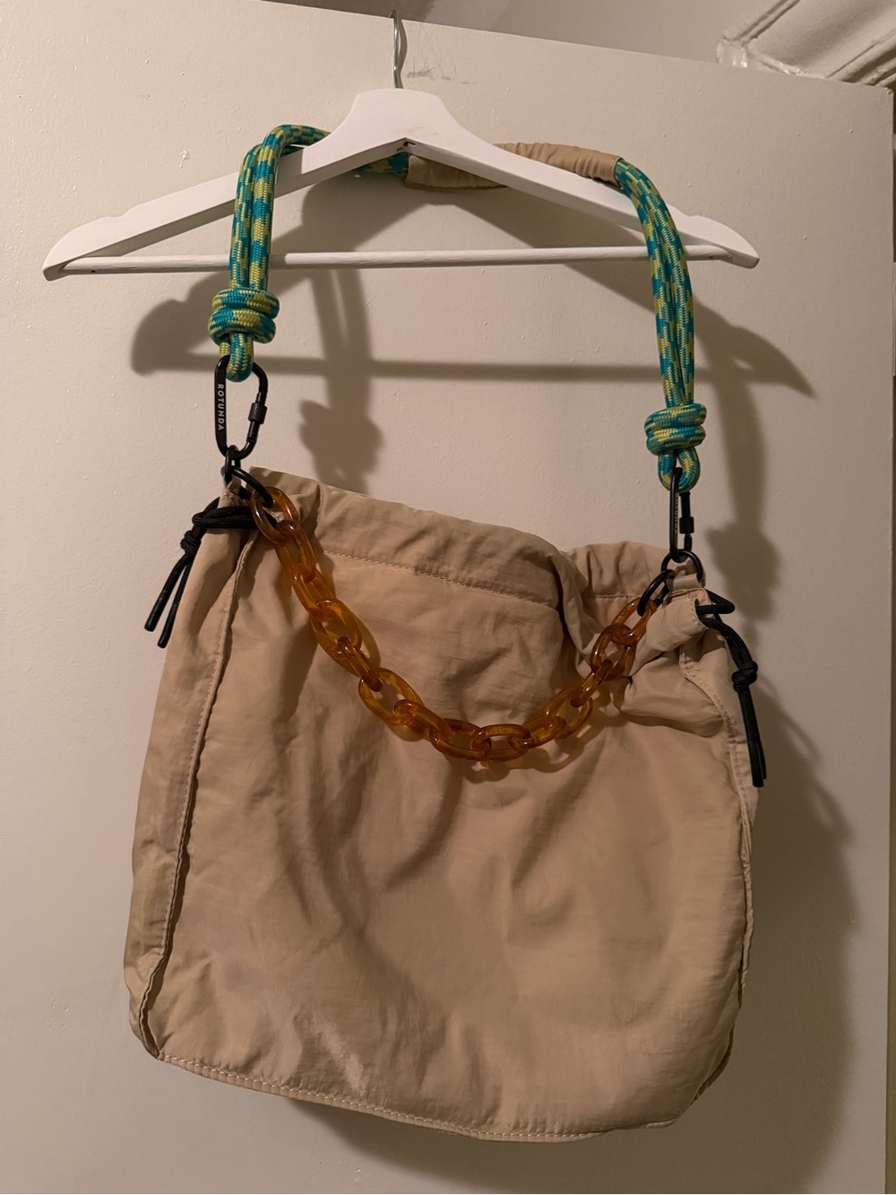 Rotunda Sant Hobo Bag Beige Shoulder Bag with Chain Strap